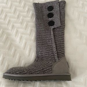 UGG Classic Cardy Knit Boots, size 8, Grey Like New!